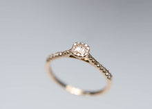 Load image into Gallery viewer, Rose Gold Square Diamond 14 K Ring-  Anillo de Oro Rosa Cuadrado 14 K